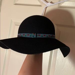 Black floppy boho hat